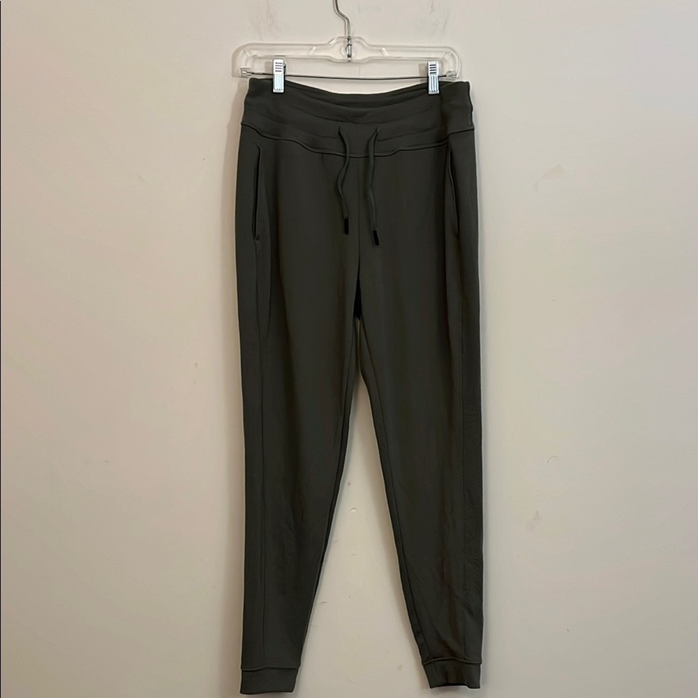 Prana New Sunrise Joggers in Olive Green Size Medium